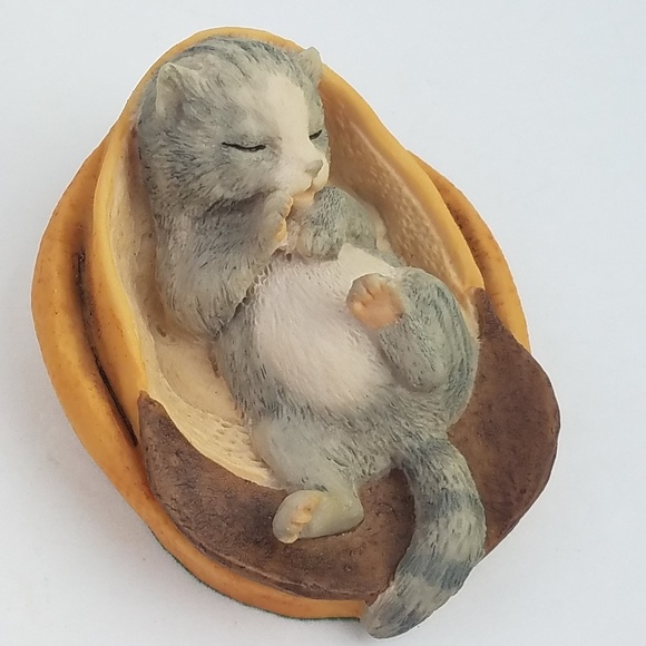 AYNSLEY MASTERCRAFT 1981 Hand Painted Resin Kitten - Picture 1 of 8